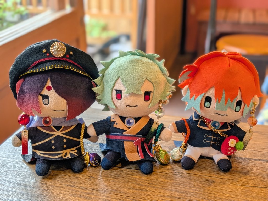 反復横跳び tweet media