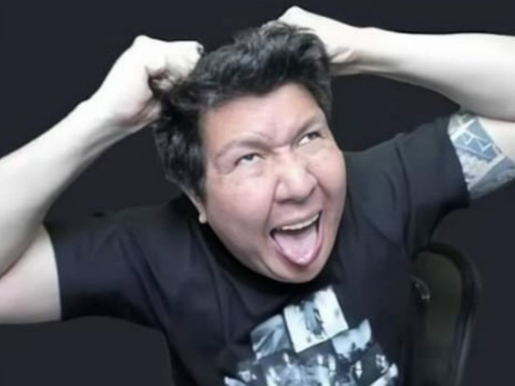 superscript tweet media