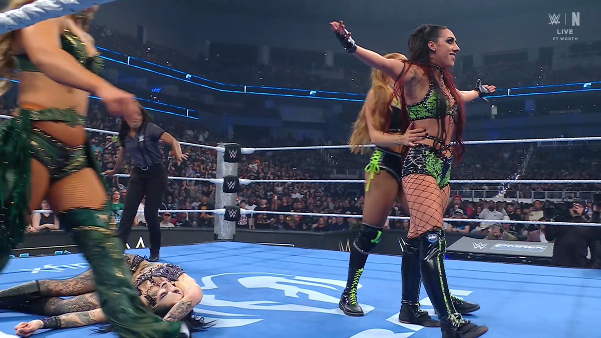 LuigiWrestling tweet media