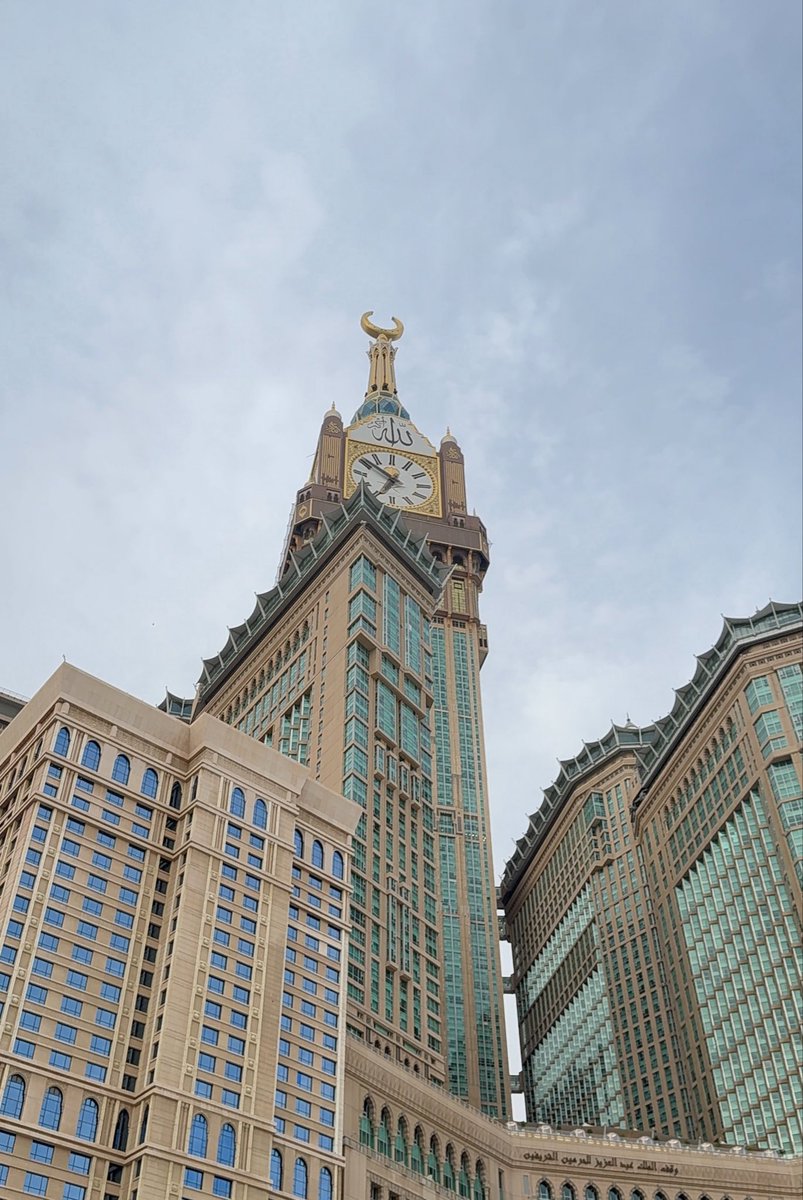 رَسل tweet media
