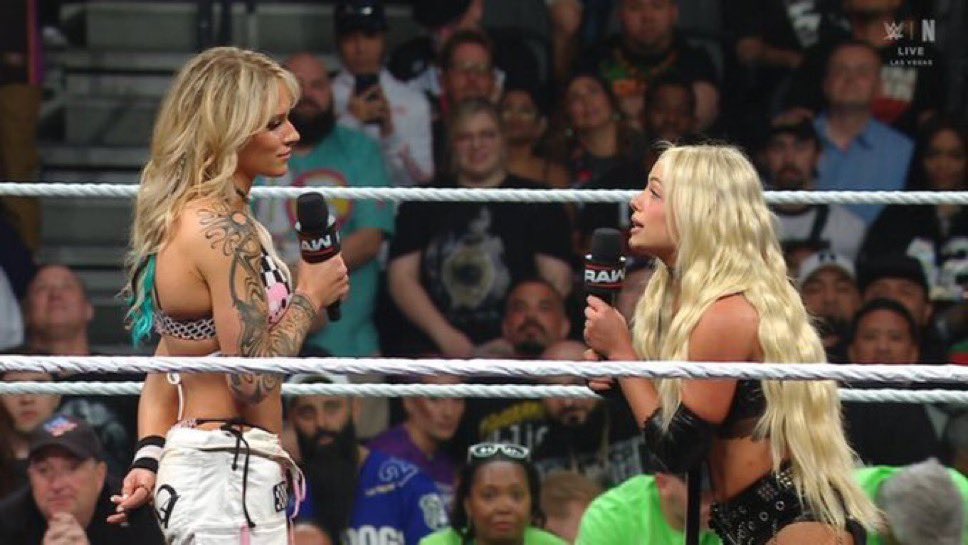 moon ✧ tweet media