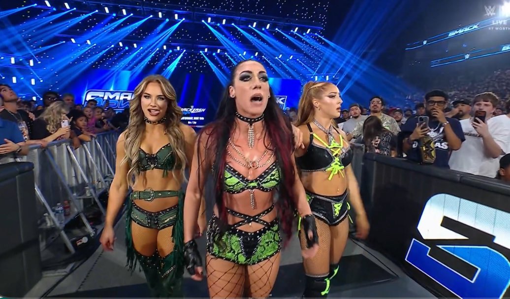 reigns_era's tweet image. WHAT. A. DEBUT. FOR. FATAL. INFLUENCE.

 #SmackDown