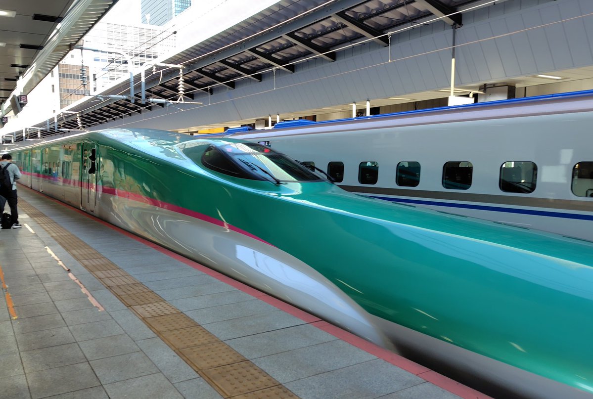 3日間の旅も最終日。
東京に戻って10年ぶりに友人と再会。
10年の筋トレの成果ってすごいな…横幅が2倍近くになってた
自分も負けてらんないな

こまちはGWにねバイバイ
はやぶさは今年また乗れるかなバイバイ
#甘辛さん旅ログ