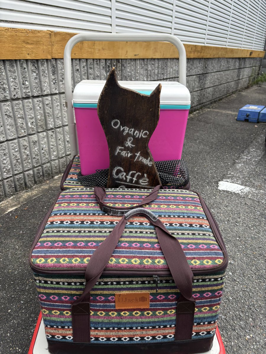 台車で搬入☕️