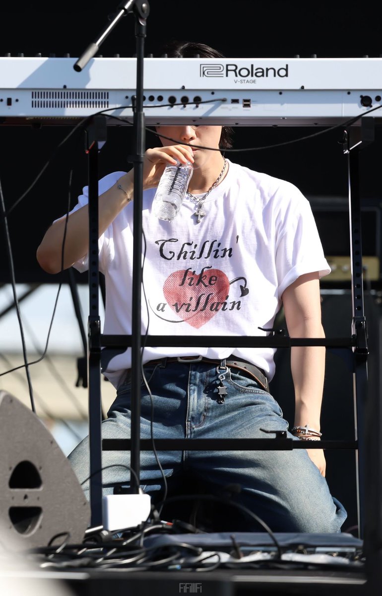 rise julie rise tweet media