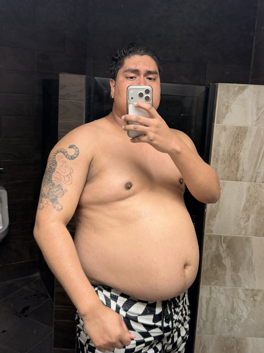 washed-up rockstar tweet media