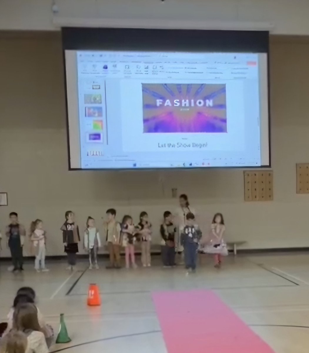 TammySiganakis's tweet image. What a huge success our 2nd annual ABC Fashion Show was with our K students @Alexander__Elem @AbbotsfordSD #abbyschools #alphabet #kindergarten