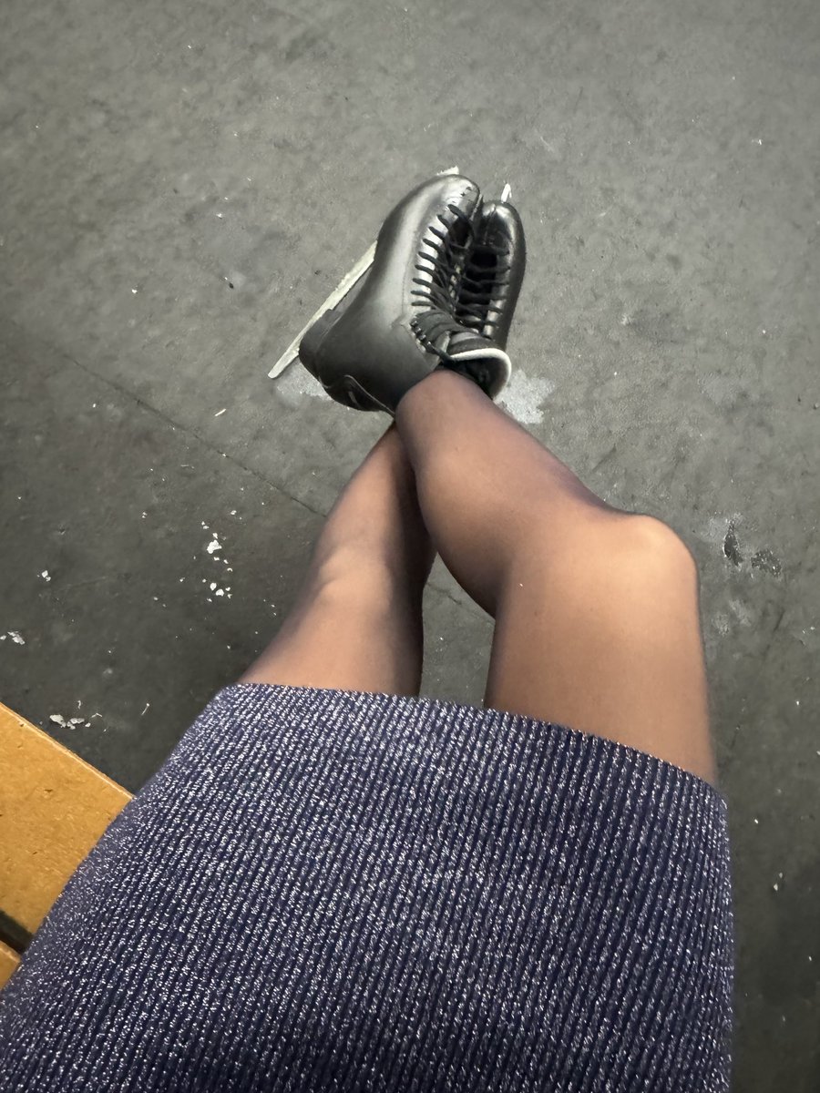 IzzyTheOG's tweet photo. I’d still make you clean them with your tongue 😉 https://t.co/uI2M4HxsFQ
