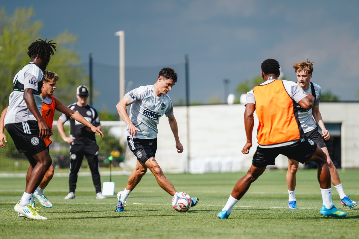 PhilaUnion's tweet image. Training in Columbus 🚧

#DOOP