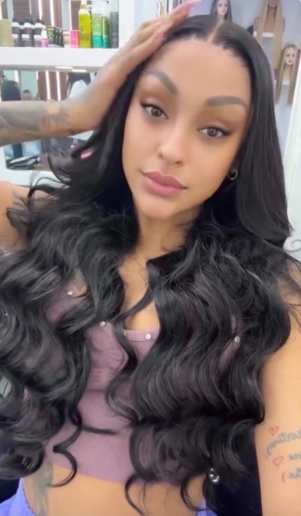 lsy •••• tweet media