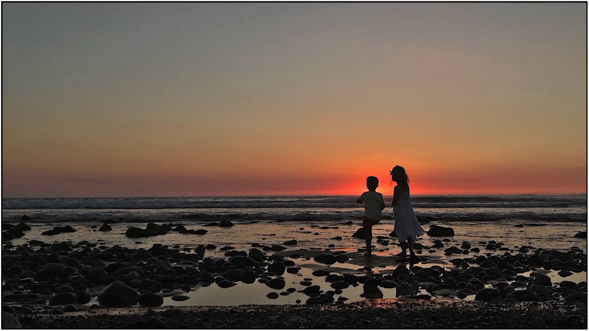 terranovadesign's tweet image. An innocence most lovely .………….. ❤️
#lovelife #mystory #spring #strandhill #sunset #wildatlanticway #sligo #photography #surf #surfing #wildatlantic #surfing #Ireland