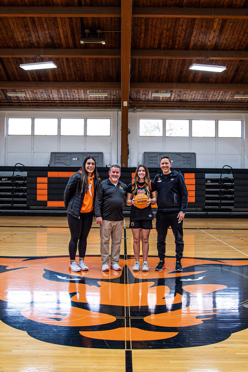 KarliReynolds3's tweet photo. Grateful to receive my first college offer back in October! Thank you Greenville for believing in me! @guwbball @CoachDothager @PheeElite @NE2K_Rich @PapaBrum #uncommited #Godisgood #theworkworks #collegerecruiting https://t.co/OibVYsUl78