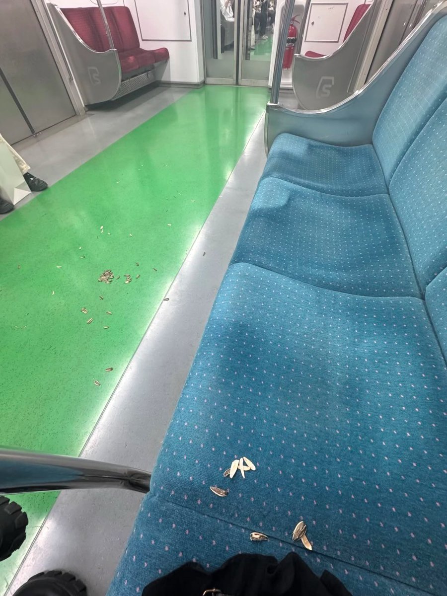 청소부/CLEANER tweet media