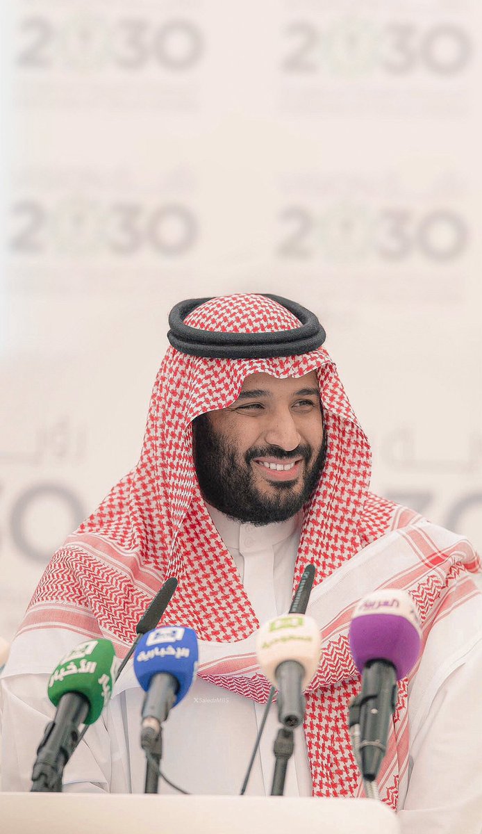 ao_3031's tweet photo. في الذكرى العاشرة لانطلاقة #رؤية_السعودية_2030 ، نقف أمام قصة وطن لا تُروى بالأرقام فقط، بل تُلمس في كل تفاصيل الحياة؛ اقتصادٌ أكثر صلابة، فرصٌ أوسع، ومشاريع ترسم ملامح مستقبل يليق بطموحنا.

وبهذه المناسبة، أرفع أسمى آيات التهنئة مقرونة بصادق الدعاء لمقام مولاي خادم الحرمين الشريفين و سمو سيدي ولي العهد حفظهم الله 
سائلاً الله أن يديم على وطننا عزه وتمكينه 
في ظل هذا العهد الزاهر، ووفق رؤية سمو سيدي #ولي_العهد، التي نقلت المملكة إلى آفاقٍ من المجد والتقدم والريادة