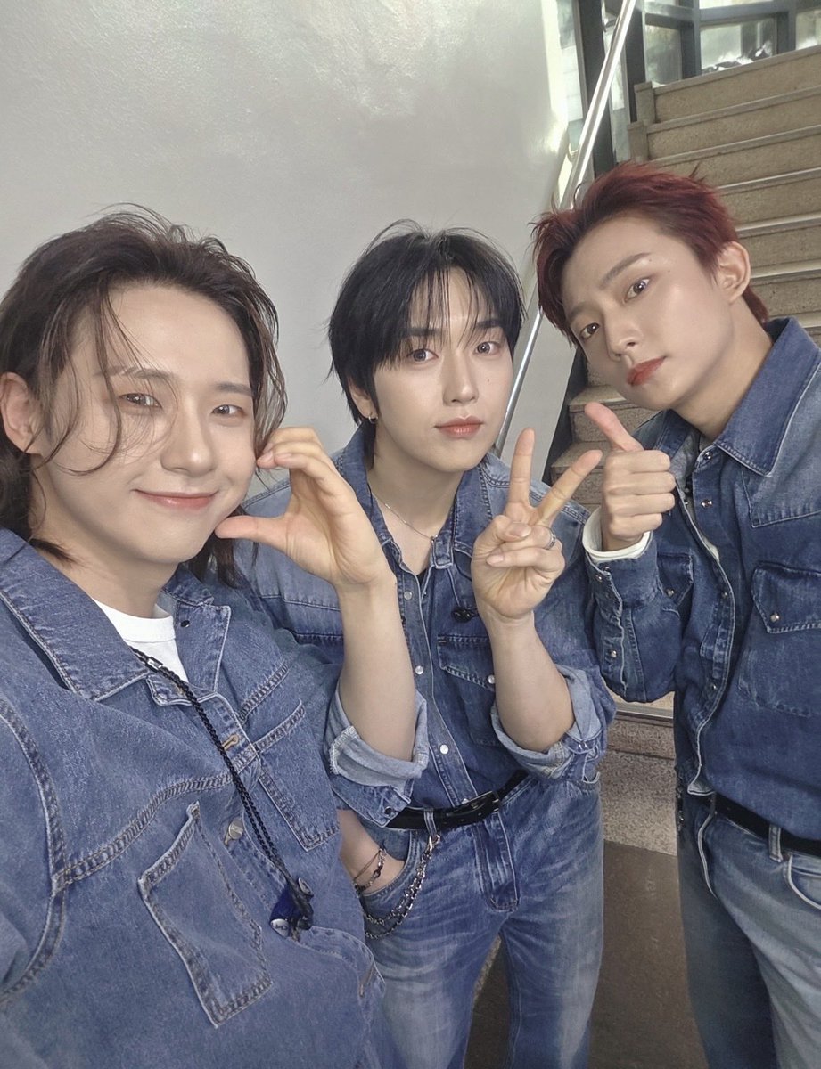 bun81711315's tweet image. 💕💕💕To bana💕💕💕
💕ぺンカぺ応援中💕
#CONNECT
#B1A4공식팬카페응원중
#びぽカペ推し押し
#산들 #サンドュル 
#ゴンチャン　#シヌゥ
#B1A4
今日もファイティン〜💕
#大好きB1A4 #B1A4_9TH_MINI_ALBUM_SET