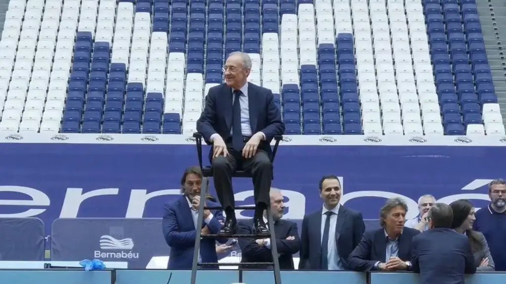 Mientras Laporta dispara todos los días contra “La Liga”(sin razón) por los arbitrajes, Florentino Pérez está centrado en sus negocios

¡NI UNA PALABRA EN TODA LA TEMPORADA!

Nadie defiende al Madrid. La dejadez es total.😡😡😡😡😡😡