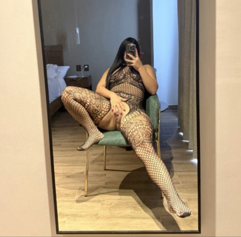 Karla Echeverria 😈 tweet media