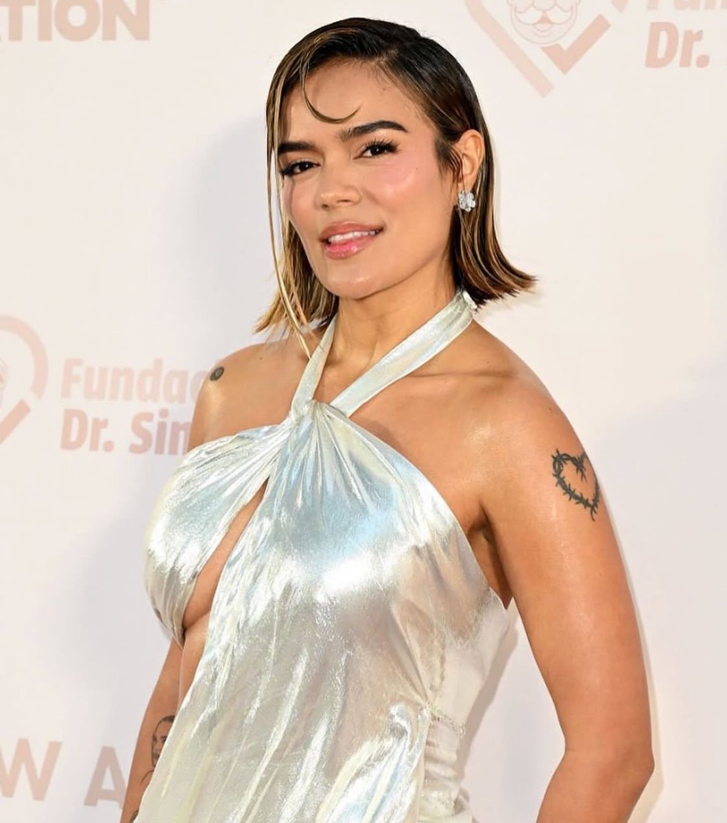 KarolGReports's tweet photo. HITSDD reporta que Karol G tendrá un papel relevante en la próxima edición de los Latin Grammy Awards. https://t.co/Nk8oTPSPls