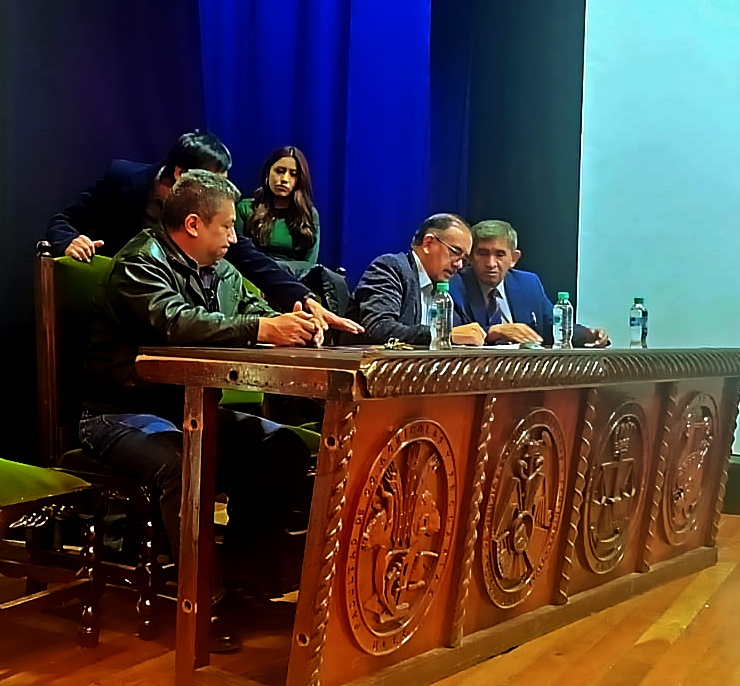 _tavany_'s tweet image. 1/ Fue un gusto presentar la semana pasada en #Potosí la conferencia #GestiónPública en #Bolivia: enfoques, instrumentos y rutas de #reforma.

Expuse cómo los modelos de gestión inciden en el desempeño del #Estado, la provisión de servicios, y el bienestar de la población.