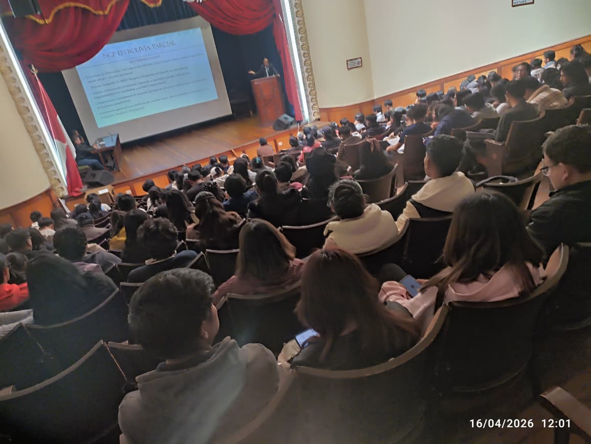 _tavany_'s tweet image. 1/ Fue un gusto presentar la semana pasada en #Potosí la conferencia #GestiónPública en #Bolivia: enfoques, instrumentos y rutas de #reforma.

Expuse cómo los modelos de gestión inciden en el desempeño del #Estado, la provisión de servicios, y el bienestar de la población.