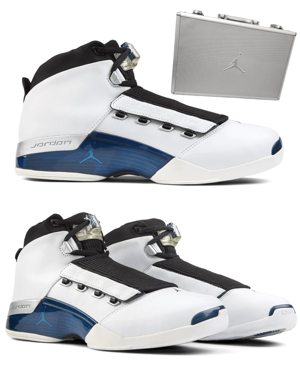 zSneakerHeadz's tweet image. CONFIRMED: The “College Blue” Air Jordan 17 will RETURN in its classic briefcase packaging on February 19, 2027.

RETAIL $350. NBA All-Star Weekend. 💫💼

📝: @zSneakerHeadz x @sneakerfiles