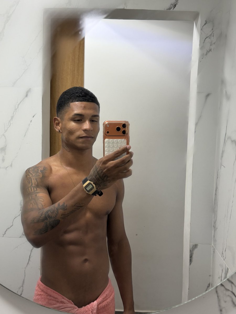 Felp_021 tweet media