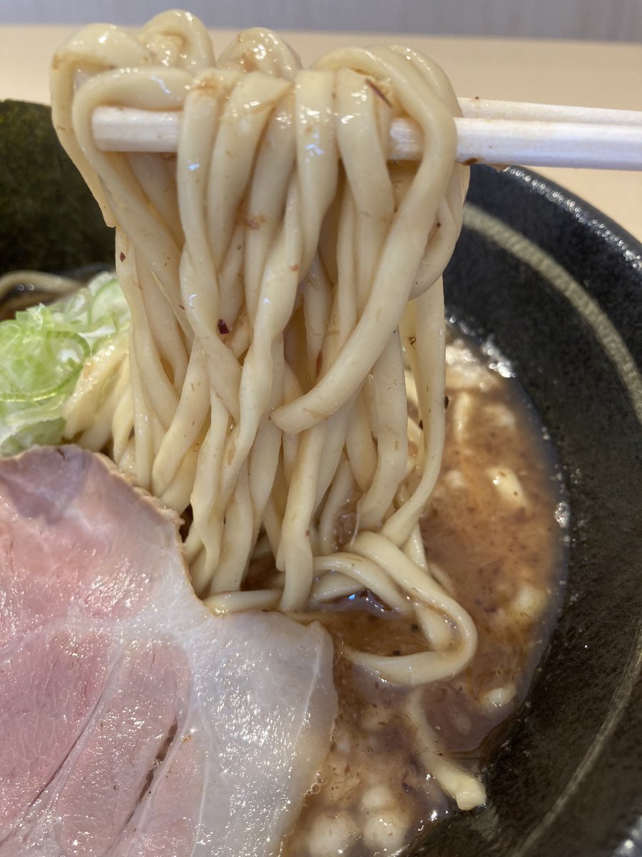 麺と煮干 tweet media