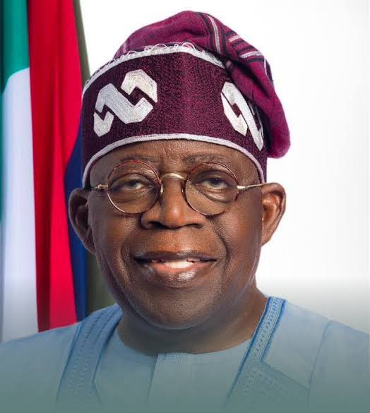 FolushoxFolarin's tweet image. #Tinubu - 25%+ in 29 states
@atiku - 25%+ in 21 states
@PeterObi - 25%+ in 16 states

Now open the 🇳🇬 Constitution and tell me  what it says about  the required spread to win the Presidential election.

You want to be President and you did NOT get 25% or more of the votes in 24