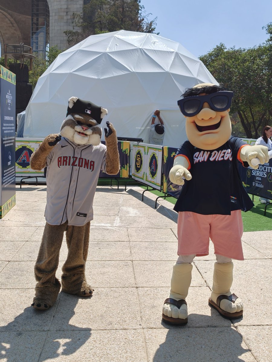 Los Padres de San Diego y los Dbacks presentes en las activaciones de la MLB en la Ciudad de México ⚾🇲🇽
#beisbol #baseball #MLB