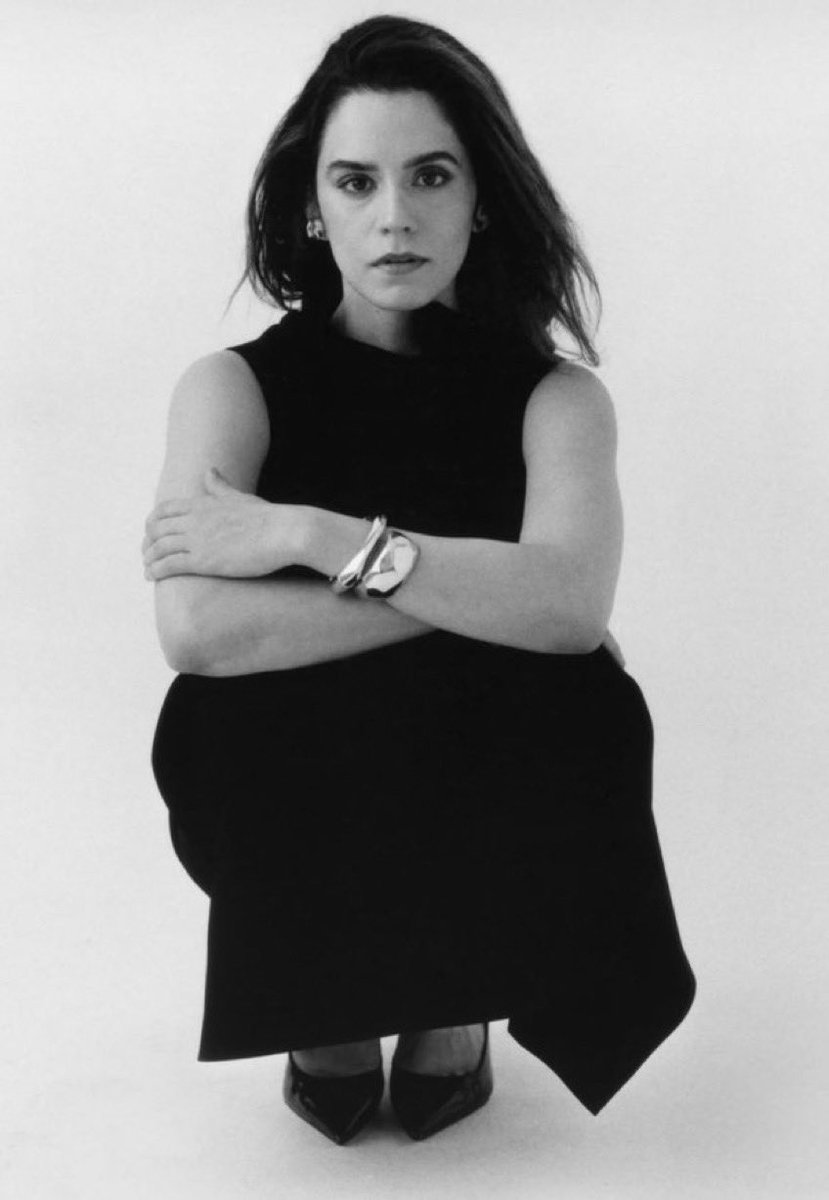 gray ★ is watching yellowjackets tweet media