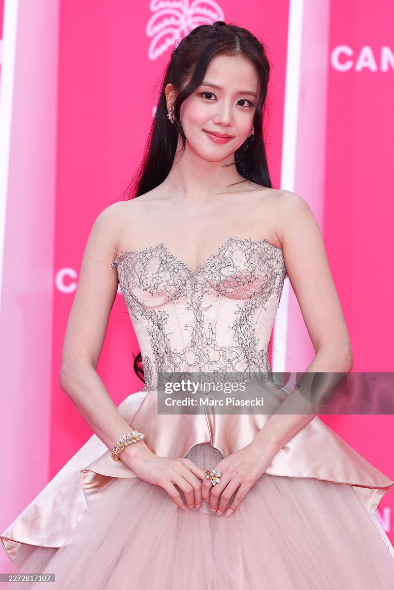 JISOO CHARTS tweet media