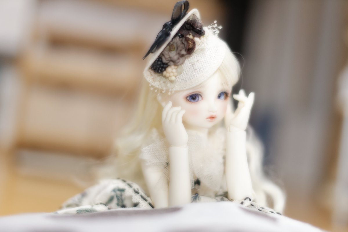 おはようございます。
土曜日です。

早いところはもうGWの連休に入ったところもあるみたいですね。
自分が勤めているところはカレンダー通りです。

今日はお天気は最高にいいけど、のんびり・まったりで一日過ごすとします。

#うちのこかわいい 
#おはドル
