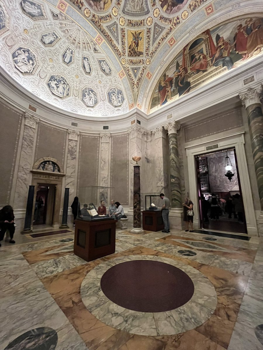 AtourDuMonde's tweet image. First stop The Morgan Library &amp;amp; Museum here at the Rotonda and the Belle Da Costa Greene’s Office #NYC #NYCTrip #manhattan #travel 3/4