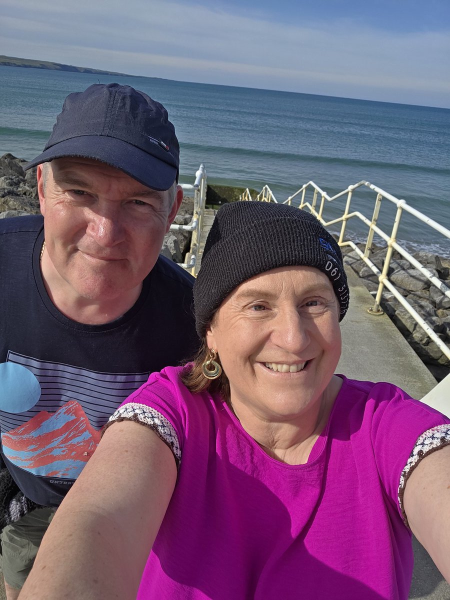 EventfulPepper's tweet image. A day off work and gorgeous morning spent at Lahinch beach, Co Clare with Mr P❤️

Happiness is spending time with my favourite person ♡ @olooneyslahinch 
#selfcare #FridayFeels