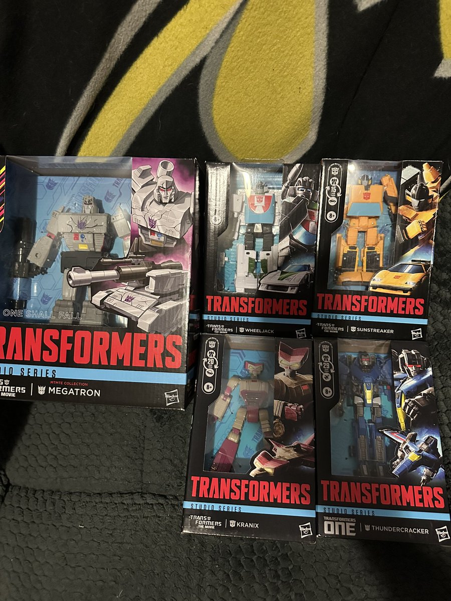 Em Gomez tweet media