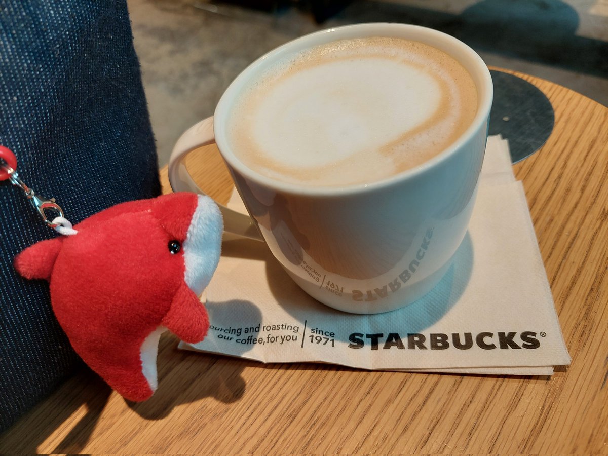 kazu_saito_'s tweet image. 通勤途中
急遽現場キャンセルでコーヒー飲みに来ただけに…
#STARBUCKS