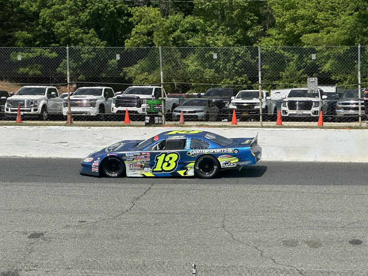 benmackracing's tweet photo. Nothing but smiles after the run we had @hickoryspeedway 

Glad to be back on track @carawayspeedway 
We race tomorrow (Saturday) at 6:00 with the @CARSTour https://t.co/4TiVGj5Gya