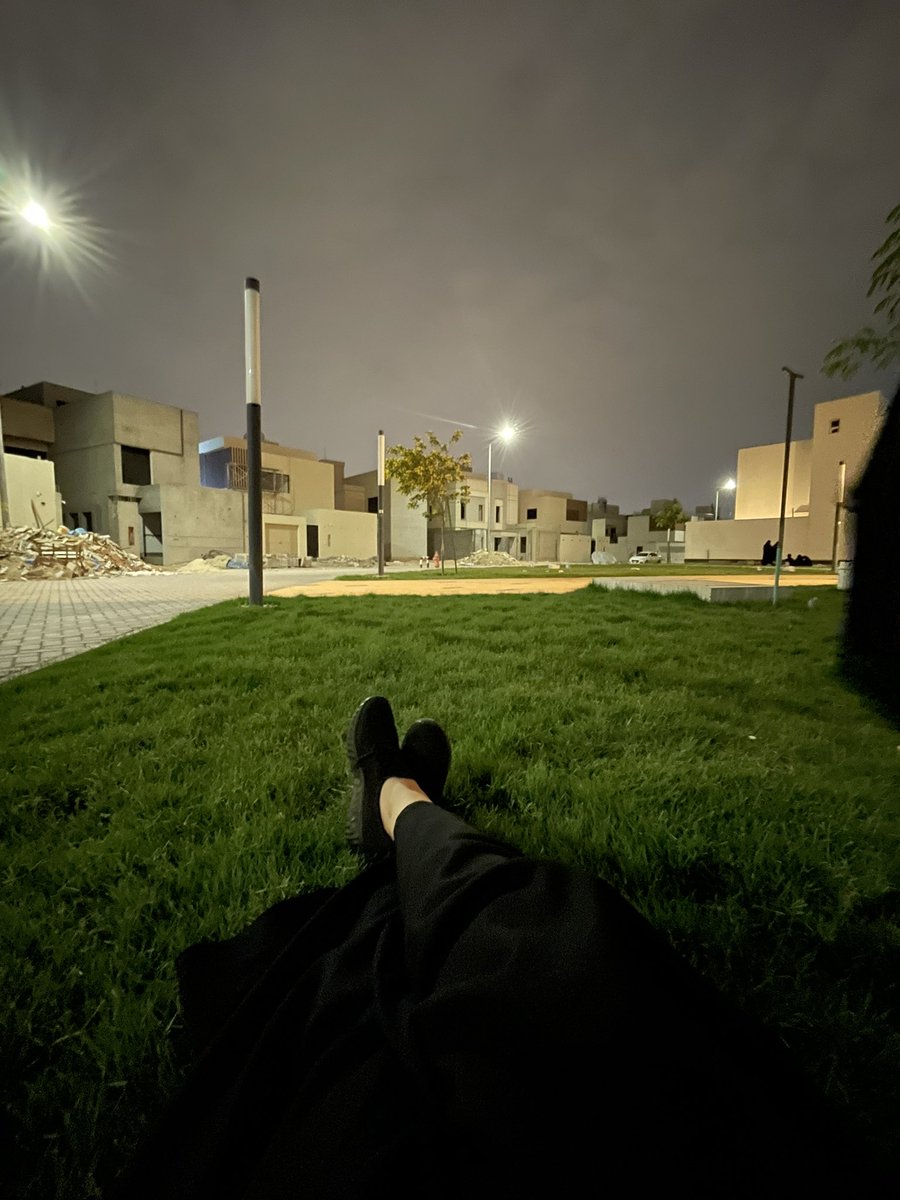 jojo thinks about deep things tweet media