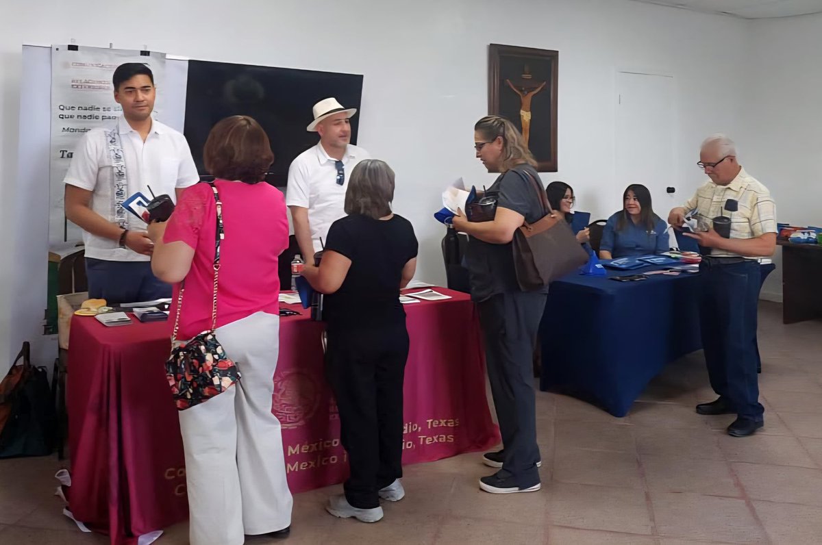 📅En el marco de la 14a edición de la SEFIMME, #TuConsulado llevó a cabo una Feria Financiera, junto von aliados estratégicos, con temas de educación financiera. 
Gracias a CBEE por formar parte de este evento. 💵🇲🇽