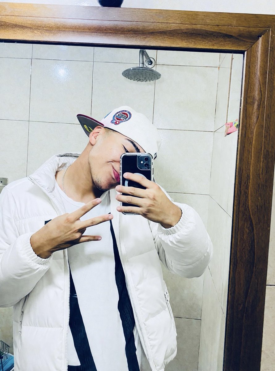 Luis tweet media