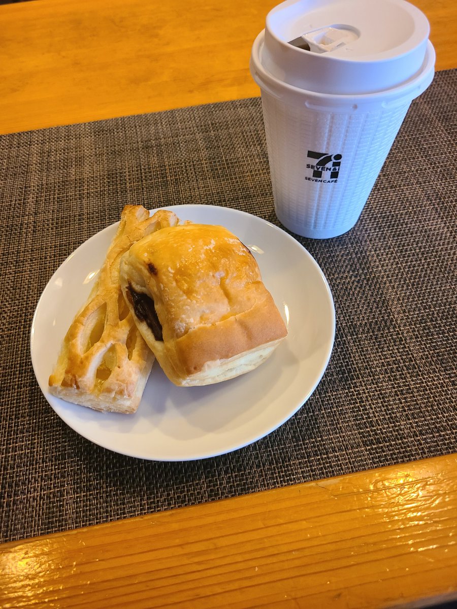 いもわらい tweet media