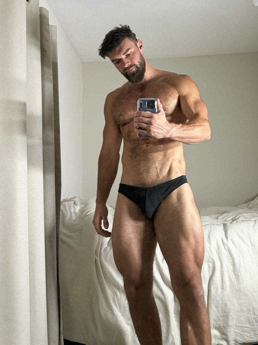 CHRISBSFW tweet media