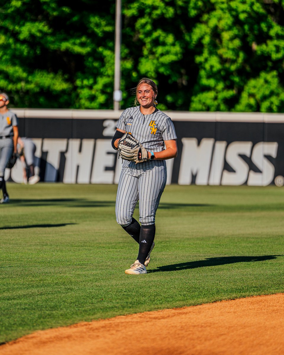 SouthernMissSB's tweet image. Friday starters 🤩

📺: smttt.info/48Vv1hR
📊: smttt.info/4d3qAnB

#SMTTT |#LockedIn
