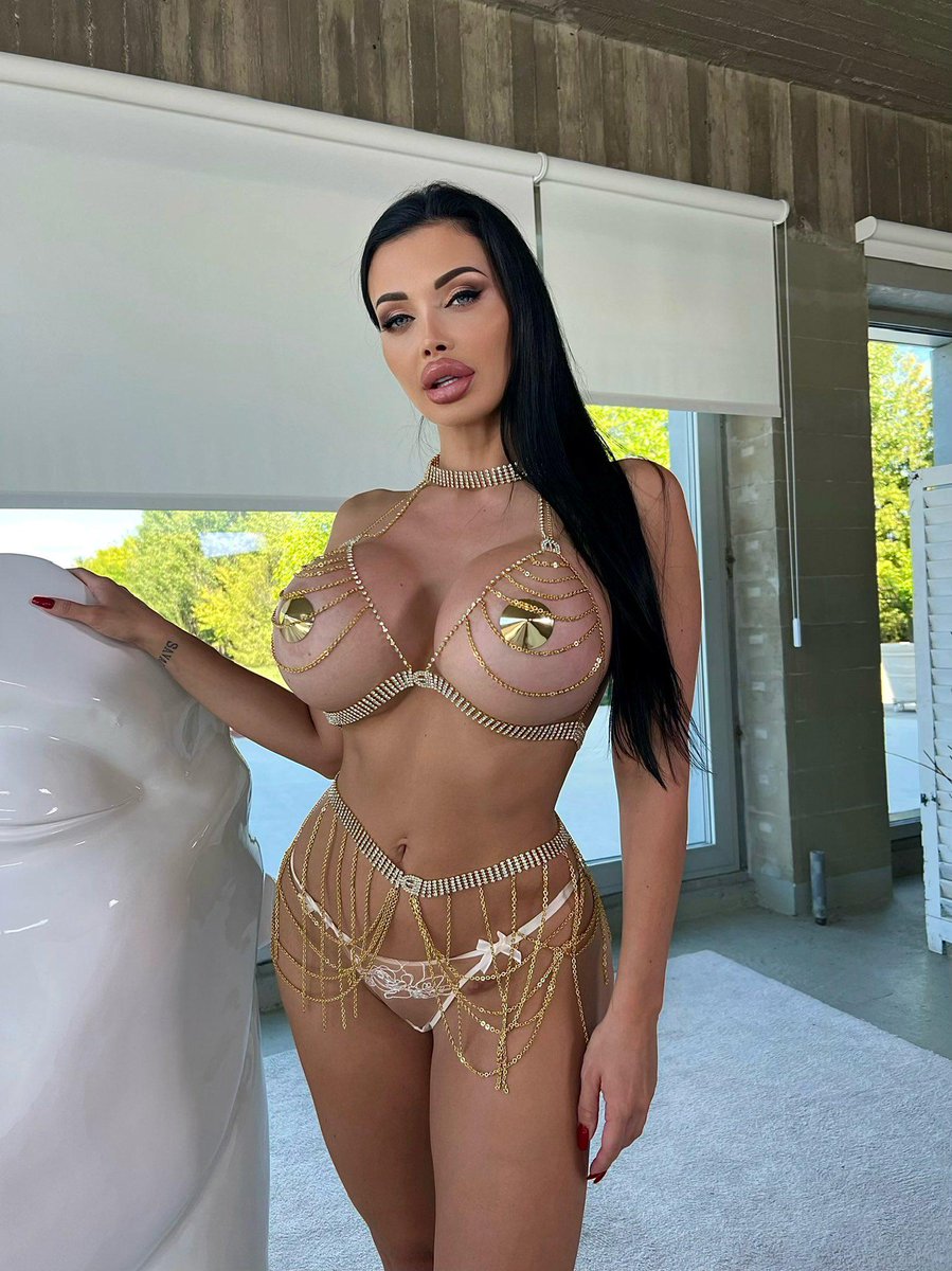 ⓧ 𝙒𝙤𝙣𝙙𝙚𝙧 𝙒𝙤𝙢𝙖𝙣 ⓧ tweet media