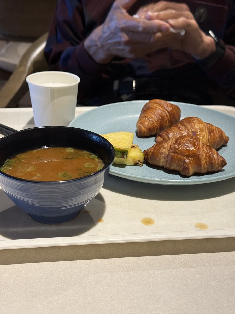 うすけ tweet media