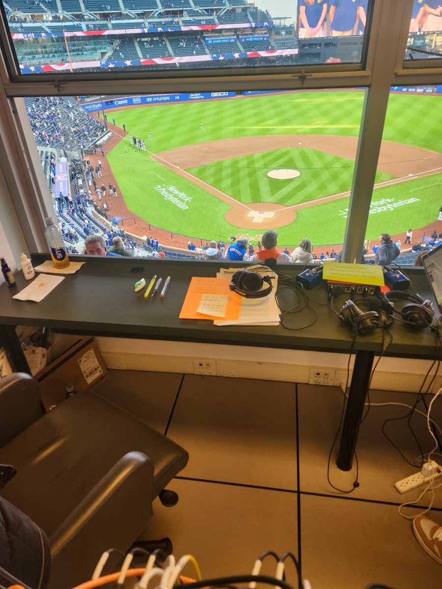 Mets Radio Booth tweet media