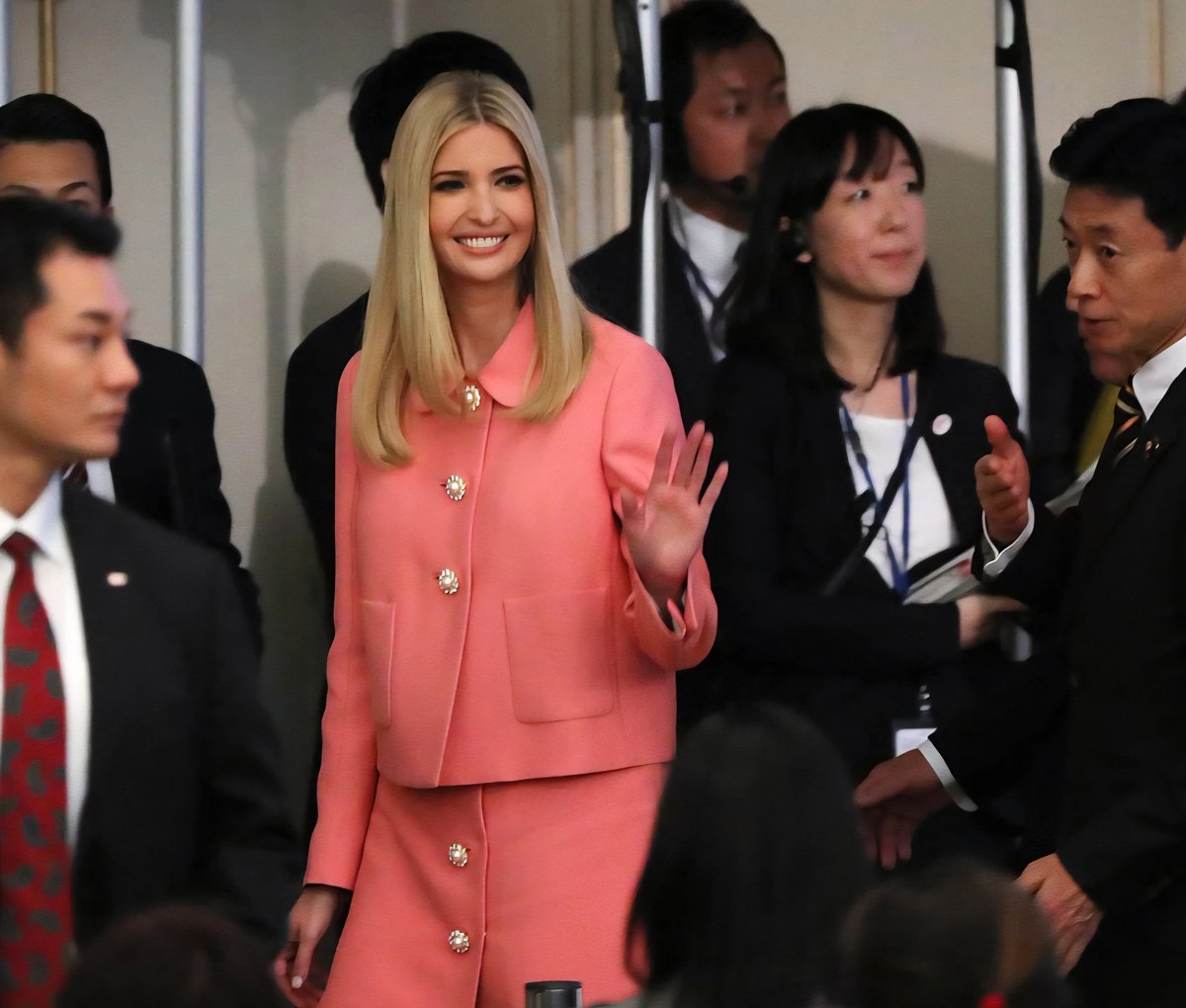 Ivanka Trump RV Q News🇺🇸 tweet media