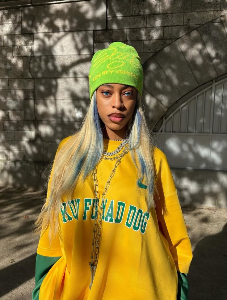 _afrowurldstar_'s tweet image. News: Rising star Qing Madi has accused her former label of trying to "destroy her" by pulling her hit song "Pepper Me" (ft. Zinoleesky) off Spotify during a legal dispute.
#rawtape #music #label