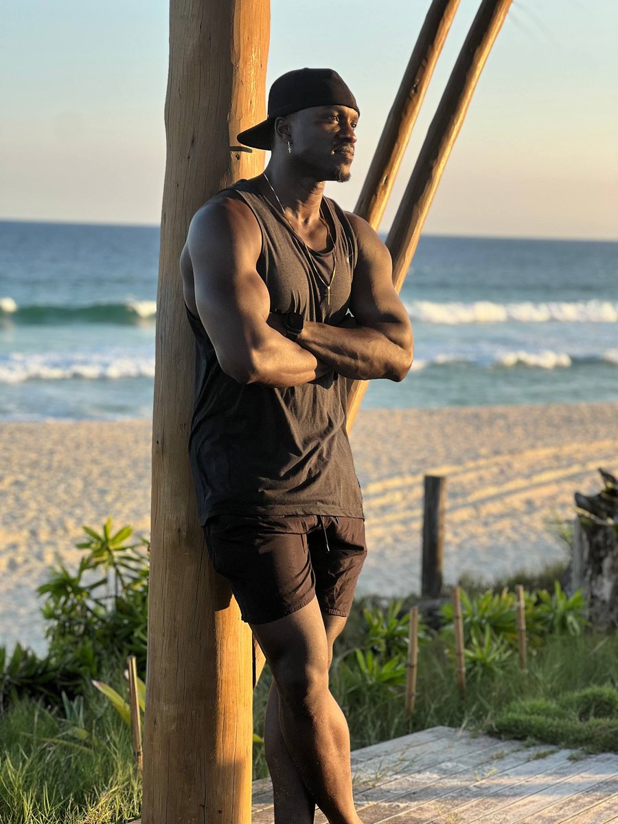 negaobbc tweet media