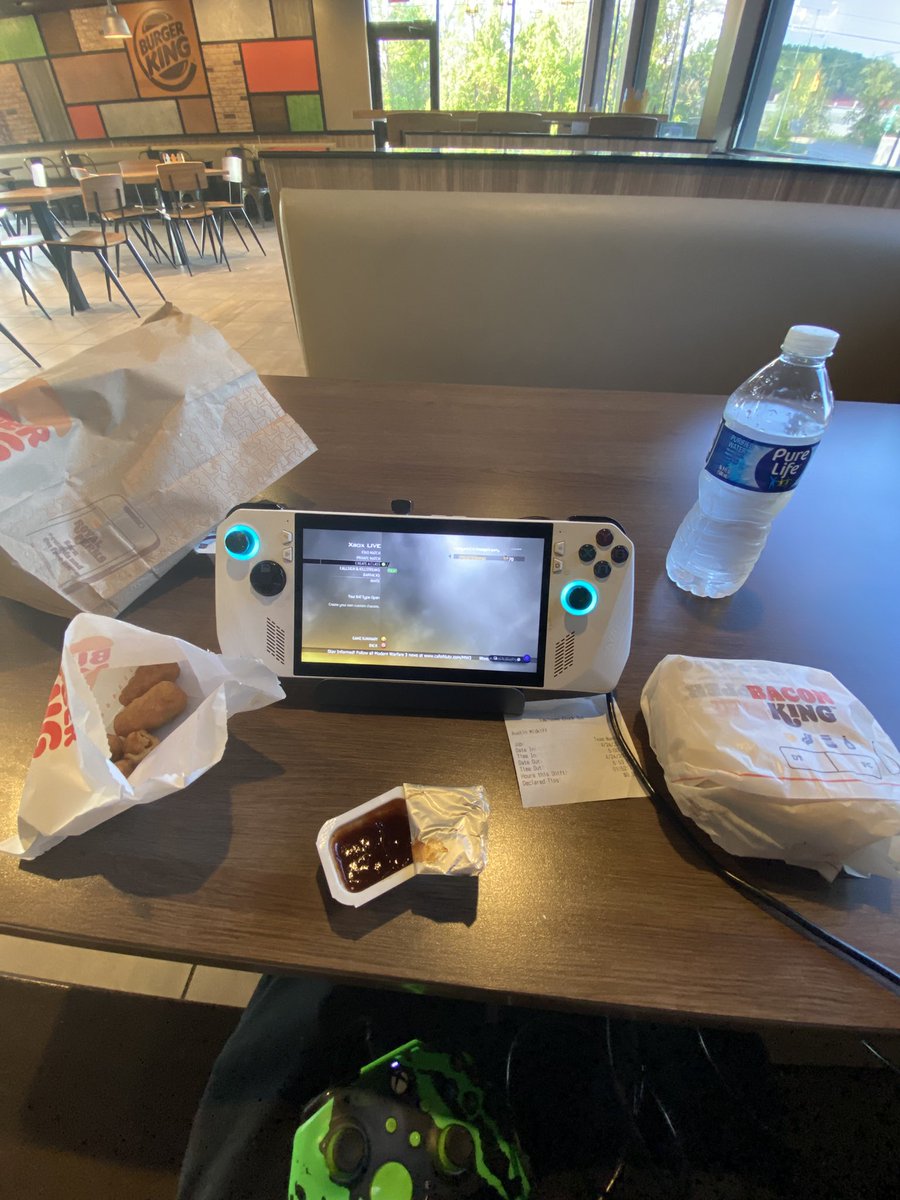 lilteeqo tweet media